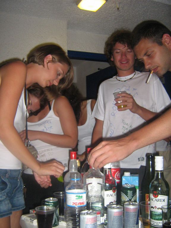 i/Kranj/Absolvent08/11-GrafikParty/absolvent 2252.jpg